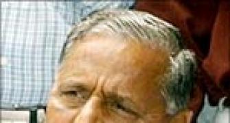 Rising prices: Mulayam blames UPA, opposition
