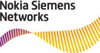 Nokia Siemens mulls selling stake