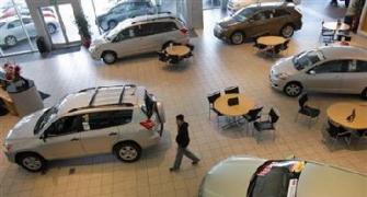 Great start, sad ending: That's 2011 for auto sector