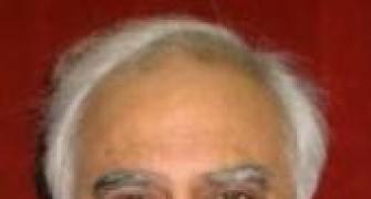 Sibal under attack in cyberspace