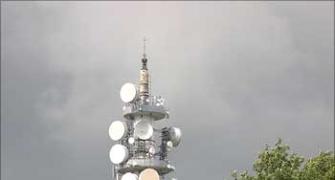 Another huge scam in spectrum allocation, says Left