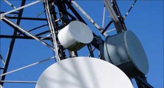 Telcos may be allowed to use spectrum while raising funds