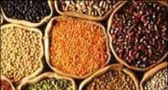 Pulses, edible oil may come under PDS
