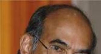 Subbarao favours greater autonomy for banks