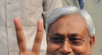 Nitish highlights state's role in AMU campus, Cong fumes