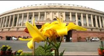 Trinamool forces govt to defer Forward Contract Bill