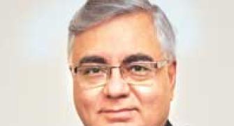 Shome back as FinMin advisor