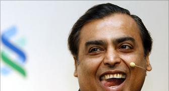 Reliance Q3 profit falls 14% to Rs 4,440 crore