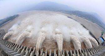 China's Three Gorges dam generates record power