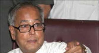 Pranab to discuss slowdown with industry leaders