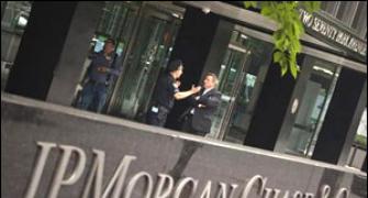 JP Morgan loss a risk management failure: Geithner