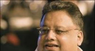 D B Realty gains as Rakesh Jhunjhunwala buys stake