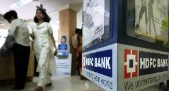 HDFC Bank Q3 net up 30% at Rs 1,859 cr