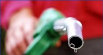 Fuel price hike: MNS activists serve 'chullha' tea