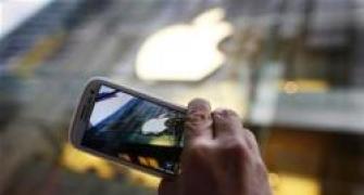 Trader admits fraud in $1 billion Apple stock scheme