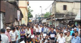 Bengal SINGES as chit fund COLLAPSES
