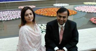 Reliance OPENS its purse to INVEST Rs 179,000 cr