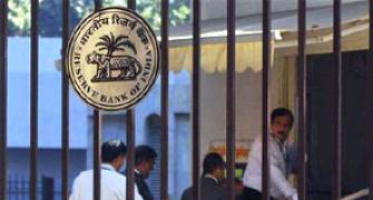 RBI pegs India's growth in 2013-14 at 5%