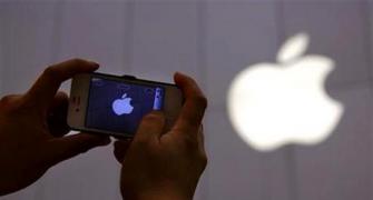 Apple, Lenovo plan cheaper smartphones for India