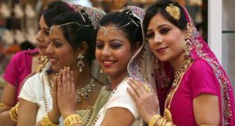 Jewellery sales zoom, gold to FALL further