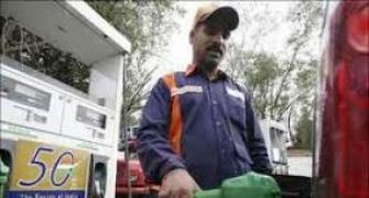 Weak rupee to hit fuel prices, says Reserve Bank