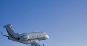 Business jets fly into government headwinds