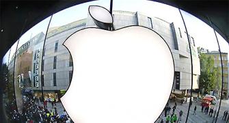 Apple seeks wholesale licence