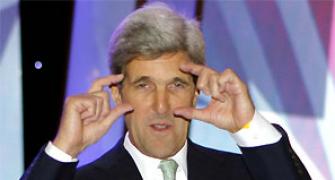 Senators urge Kerry to press India on trade during visit