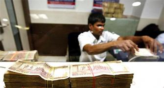 Rupee rebounds to 60.19 on lower current account gap