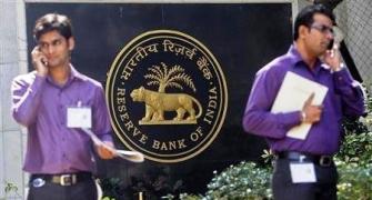 RBI to lower ceiling on bank loans to a single corporate group