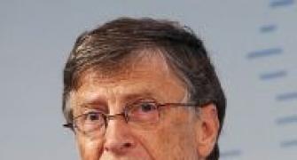 Scuffle between Bill Gates' security staff and mediapersons