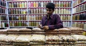 Retail inflation to remain above 9%, cautions RBI