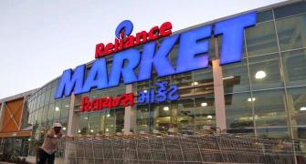 Reliance Retail tweaks funding strategy