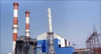 2 power firms sign pacts with Russia