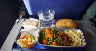 Airlines revamp in-flight menus as competition rises