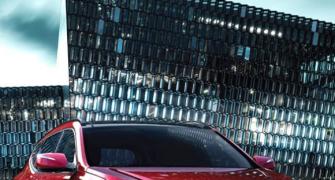 Hyundai RECALLS 2,437 units of Santa Fe SUV