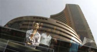 Sensex snaps 2-day rally, down 52 pts on profit-booking