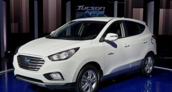 Hyundai's hydrogen fuel-cell car makes US debut