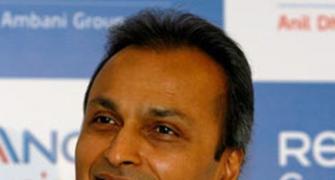 RCom to sell tower, optic fibre business to PE firms