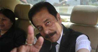 Subrata Roy leaves for Delhi by road