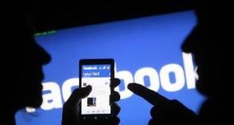 Facebook working on social network similar to LinkedIn