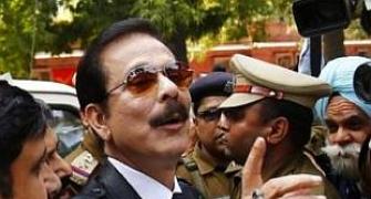 I-T seizes over Rs 135 cr cash, jewellery from Sahara group