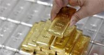 Gold tumbles by Rs 440, dips to over 3-month low