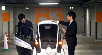 i-Road: Toyota's amazing electric car-cum-motorbike