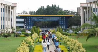 Infosys' 'expert track' to tap key talent from IITs, IIMs