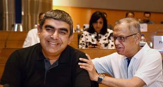 Infy CEO Vishal Sikka gets thumbs-up from investors