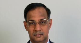 Seshasayee replaces Kamath as Infosys chairman