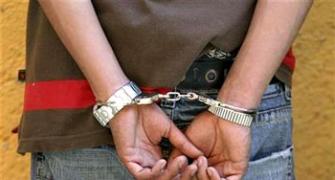 2 Indian-Americans arrested for H1B visa fraud
