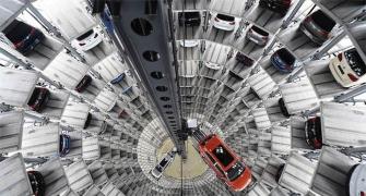 New Volkswagen CEO warns staff of 'massive cutbacks'