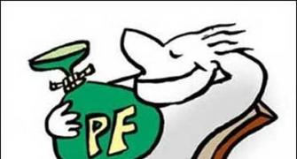 FinMin lowers EPF rate to 8.7% for FY16, trade unions protest